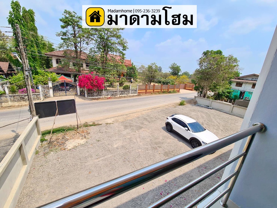 มาดามโฮม ขายอาคารพาณิชย์อยุธยา มือ 1  ที่ดินใหญ่สุด 49.9 ตารางวา ราคาเริ่มต้นล้านกว่าๆ